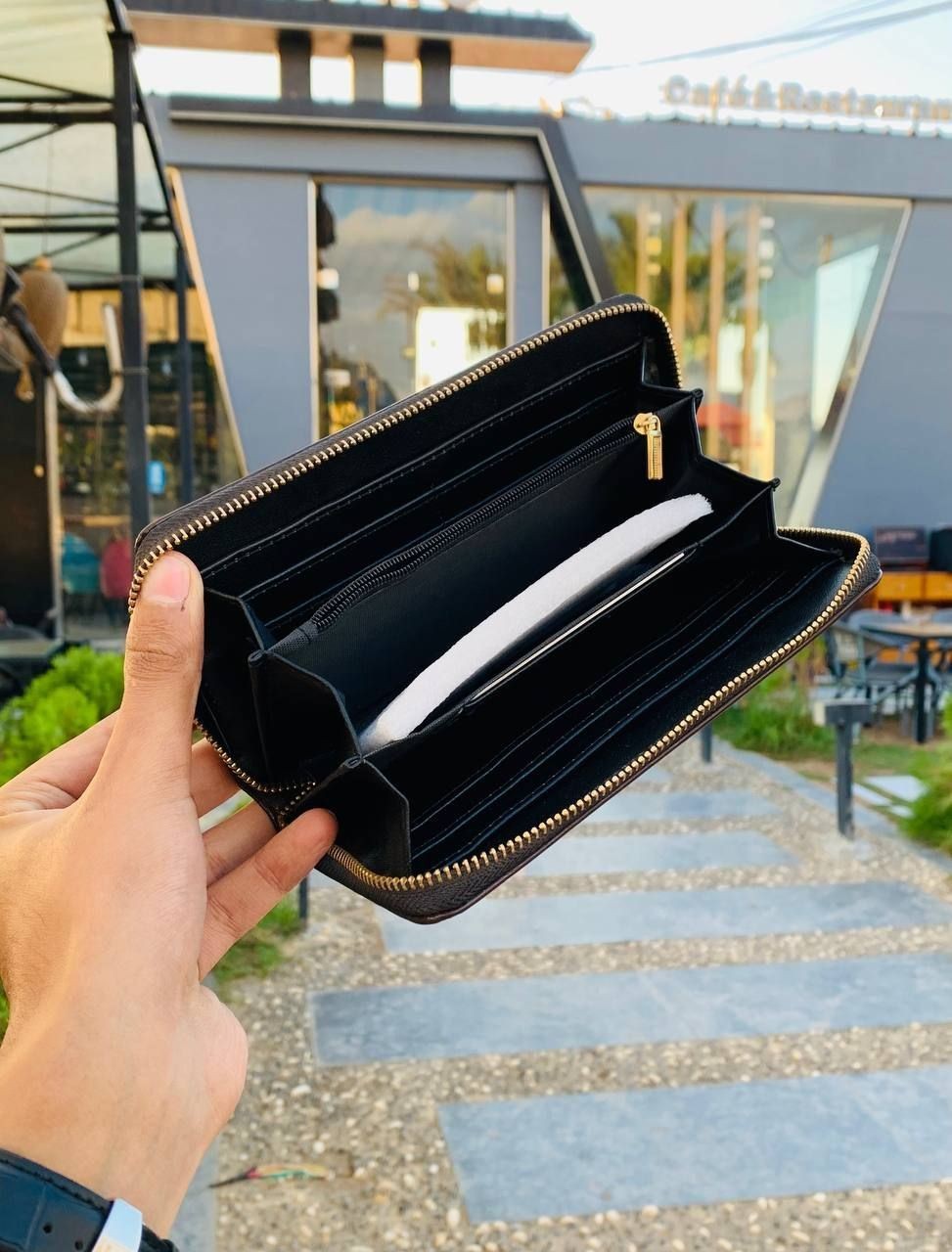 Arrow Hand-Bag